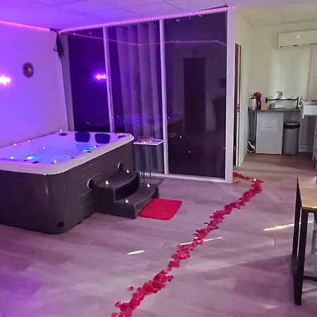 Cocoonspa Avec Jacuzzi Decoration Romantique Offerte شقة *